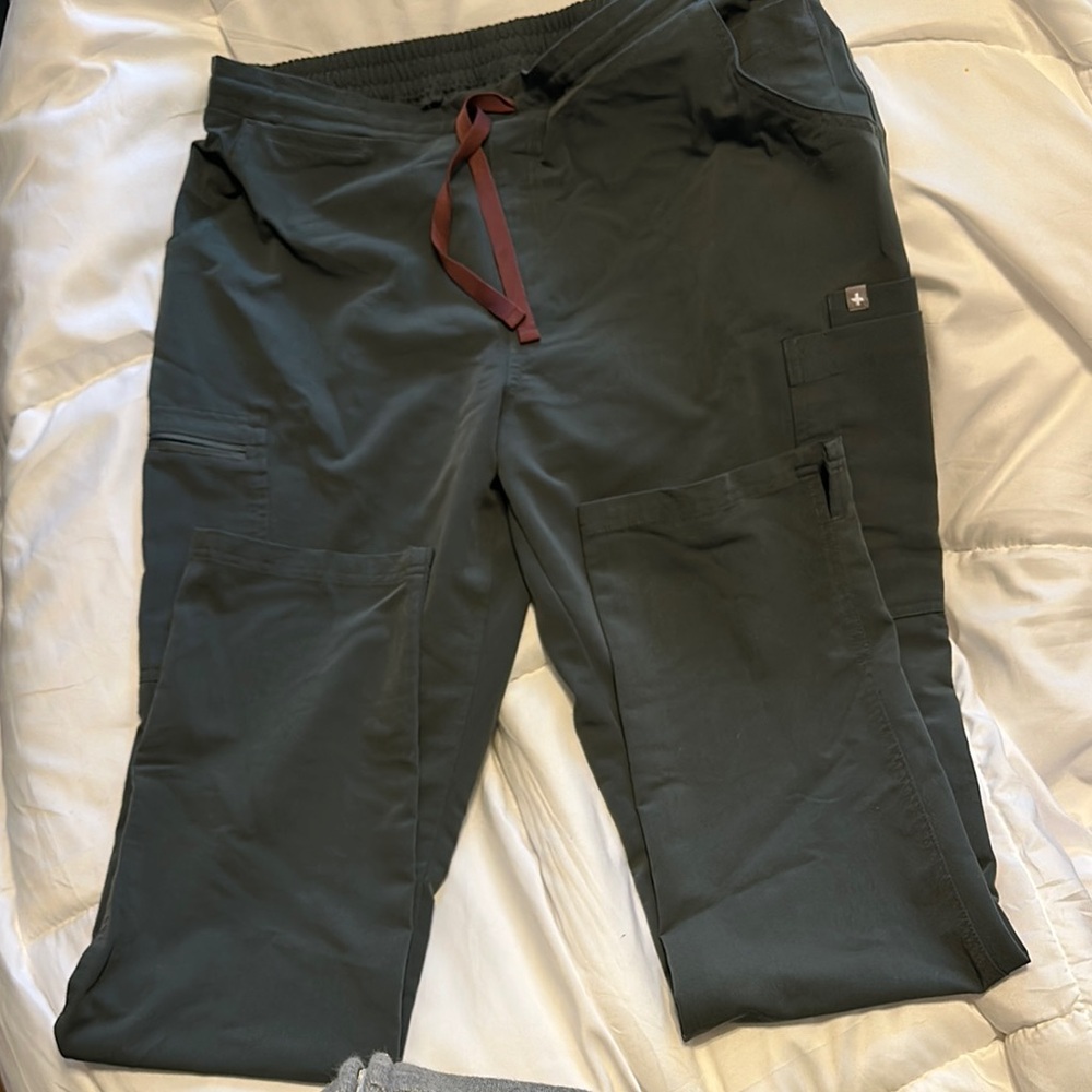 Women’s FIGS pant bonsai